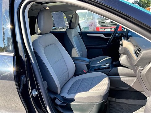 Used 2022 Ford Escape SE w/ Cold Weather Package image 7