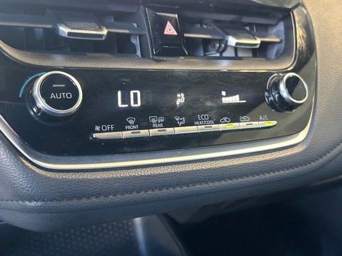 Used 2021 Toyota Corolla SE image 36