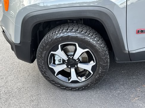 Used 2021 Jeep Renegade Trailhawk w/ Sun & Sound Group image 14