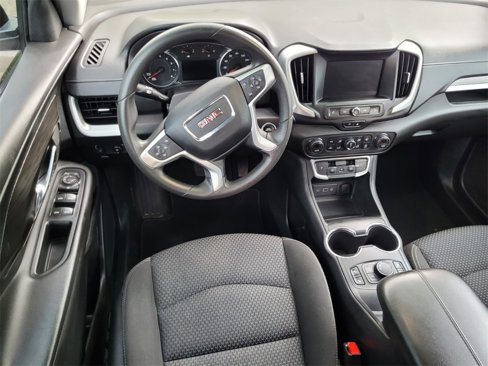 Used 2022 GMC Terrain SLE w/ Driver Convenience Package image 3