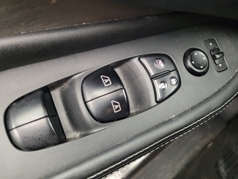 Used 2019 Nissan Murano S image 27
