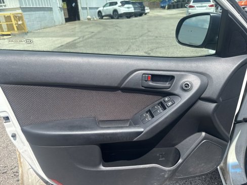Used 2012 Kia Forte EX image 8