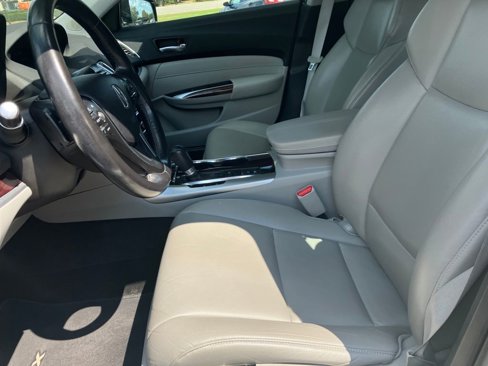 Used 2016 Acura TLX image 18
