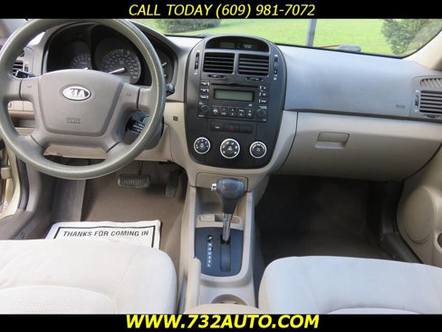Used 2009 Kia Spectra EX image 17