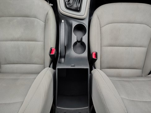 Used 2017 Hyundai Elantra SE image 27