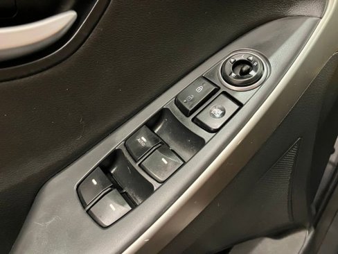 Used 2013 Hyundai Elantra GT w/ Tech Pkg image 31