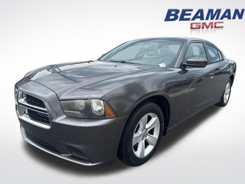 Used 2014 Dodge Charger SE image 3