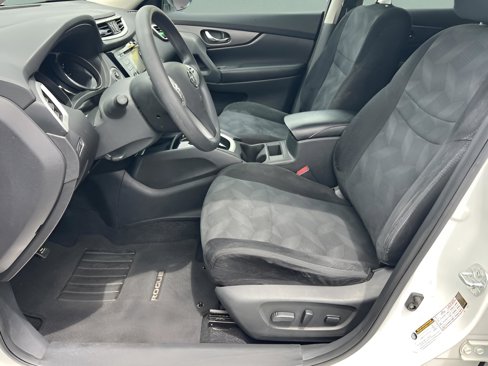 Used 2016 Nissan Rogue SV image 29