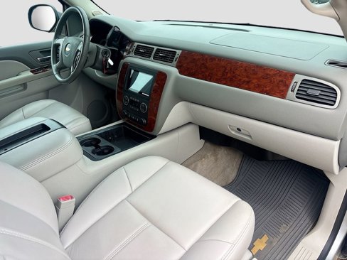 Used 2013 Chevrolet Avalanche LT w/ All-Star Edition image 27