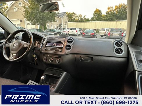 Used 2013 Volkswagen Tiguan S image 20