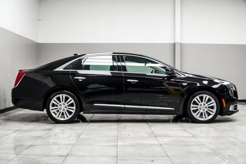Used 2018 Cadillac XTS Luxury image 6