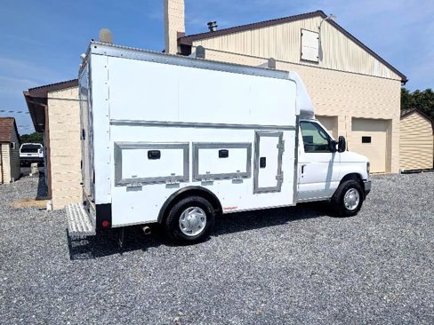 Used 2025 Ford E-350 and Econoline 350 Super Duty w/ Power Equipment Group image 13