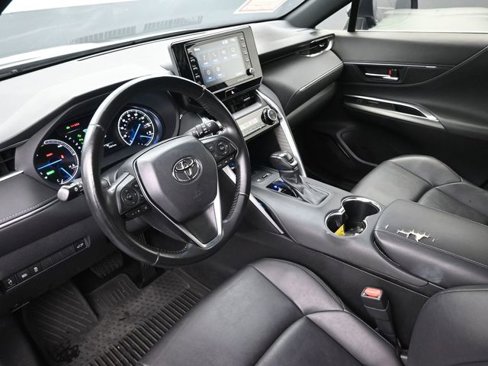 Certified 2022 Toyota Venza XLE image 31