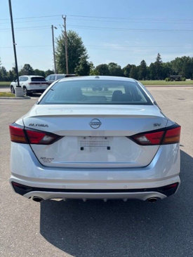 Used 2024 Nissan Altima 2.5 SV image 7