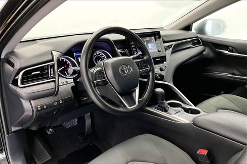 Used 2022 Toyota Camry LE image 13