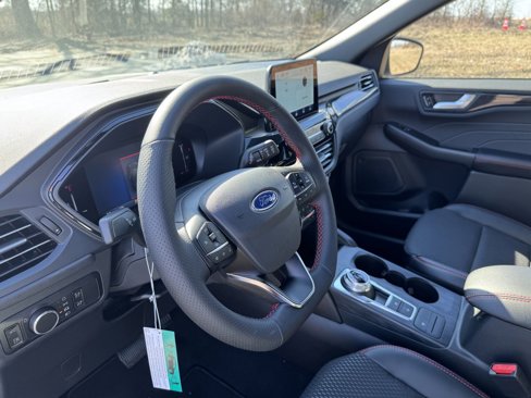 New 2025 Ford Escape ST-Line w/ Equipment Group 301A image 8