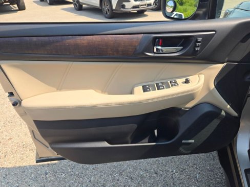Used 2019 Subaru Outback 2.5i Limited w/ Popular Package #2 image 19