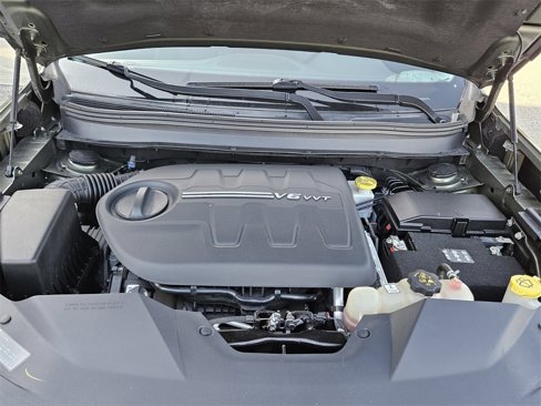 Used 2019 Jeep Cherokee Latitude Plus w/ Cold Weather Group image 28