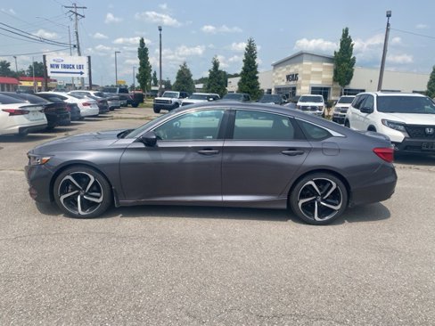 Used 2019 Honda Accord Sport image 3