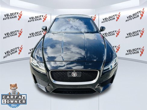 Used 2016 Jaguar XF S image 8