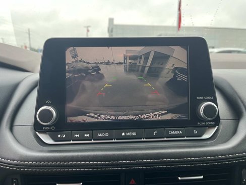 Used 2021 Nissan Rogue S image 29