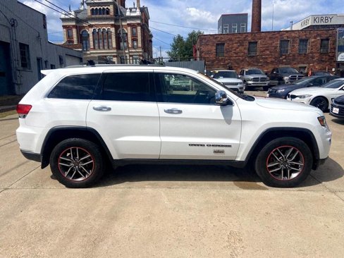 Used 2019 Jeep Grand Cherokee Limited w/ Luxury Group II image 9