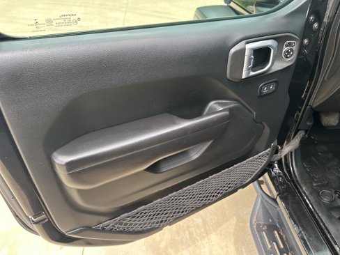 Used 2020 Jeep Wrangler Sport image 14