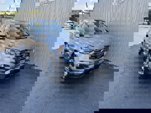 Used 2024 Ford Edge Titanium image 5