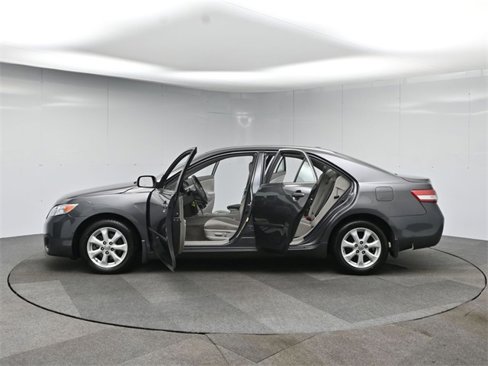 Used 2011 Toyota Camry image 37