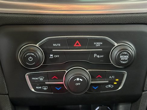 Used 2023 Dodge Charger SXT image 11