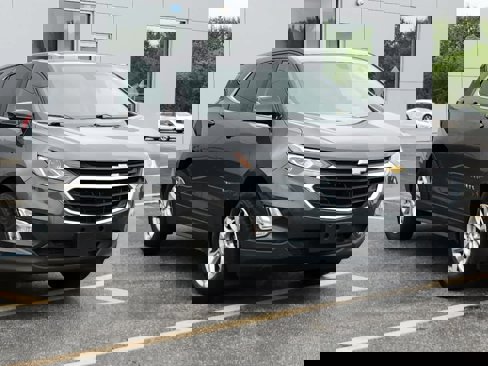 Used 2019 Chevrolet Equinox LT image 2