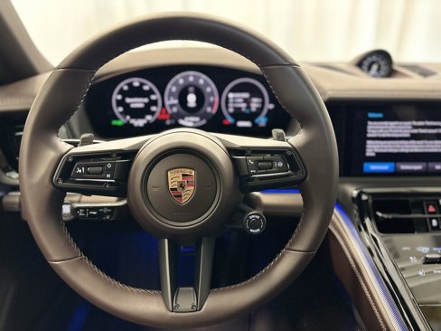 New 2025 Porsche Panamera 4 image 21