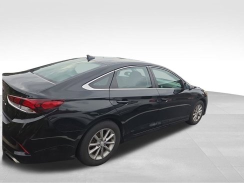 Used 2018 Hyundai Sonata SE image 3