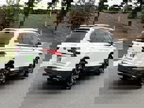 Used 2019 Volkswagen Tiguan SEL image 5