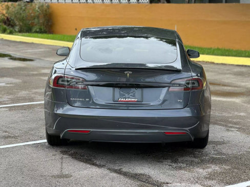 Used 2016 Tesla Model S 70 image 6