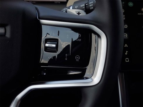 Used 2024 Land Rover Discovery Sport S image 19