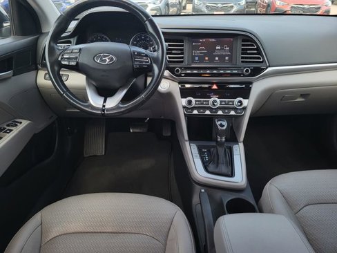 Used 2020 Hyundai Elantra Limited image 23