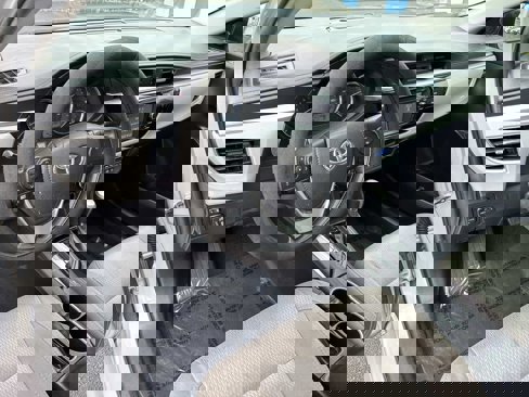Used 2015 Toyota Corolla LE image 20