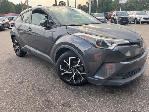 Used 2018 Toyota C-HR XLE image 1