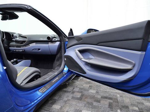 Certified 2021 Ferrari F8 Tributo image 14