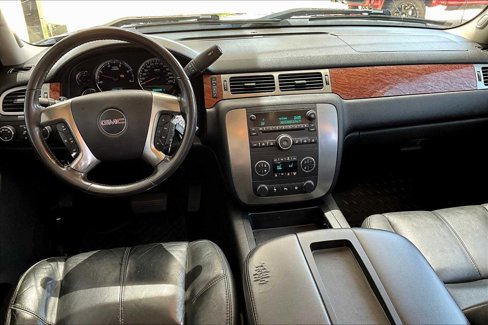 Used 2007 GMC Sierra 2500 SLT w/ Z71 Off-Road Package image 14