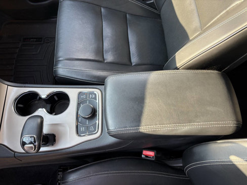 Used 2014 Jeep Grand Cherokee Overland image 19