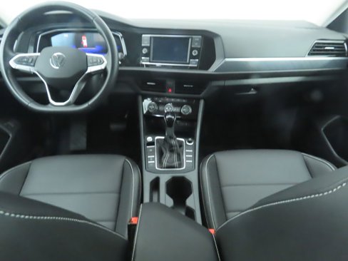Certified 2024 Volkswagen Jetta SE image 14