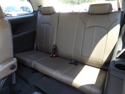 Used 2014 GMC Acadia SLT image 15