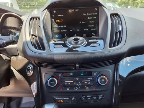 Used 2019 Ford Escape Titanium image 25