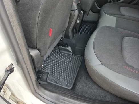 Used 2023 Jeep Renegade Trailhawk image 21