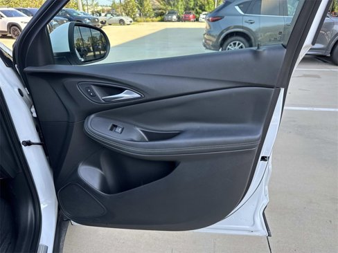 Used 2021 Buick Encore GX Preferred w/ Cold Weather Comfort Package image 13