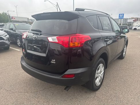 Used 2015 Toyota RAV4 LE image 8