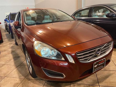 Used 2013 Volvo S60 T5 image 4