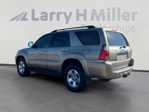 Used 2007 Toyota 4Runner SR5 image 3